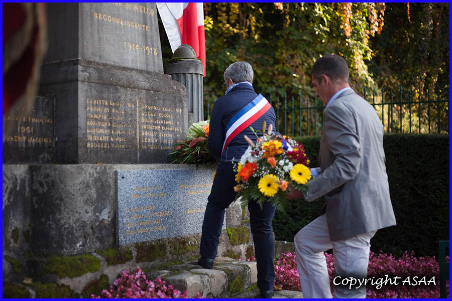 Mello - Dépôt de gerbes au monument aux morts Mello - Dépôt de gerbes au monument aux morts