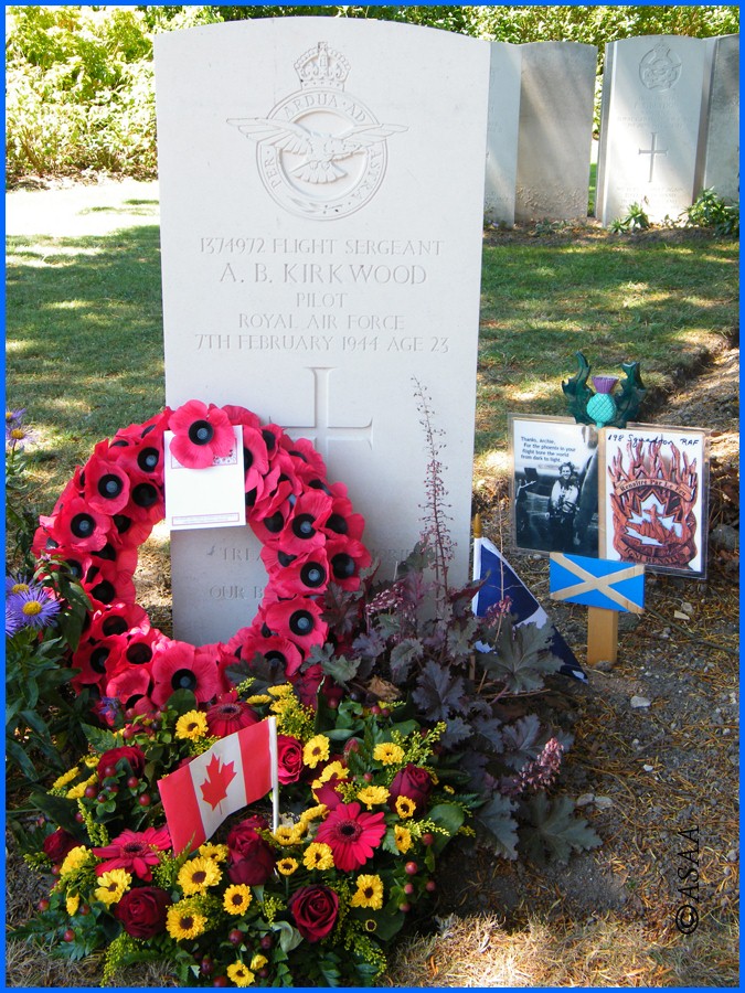 Poix-de-Picardie - F/Sgt. Archibald Blyth Kirkwood's grave
